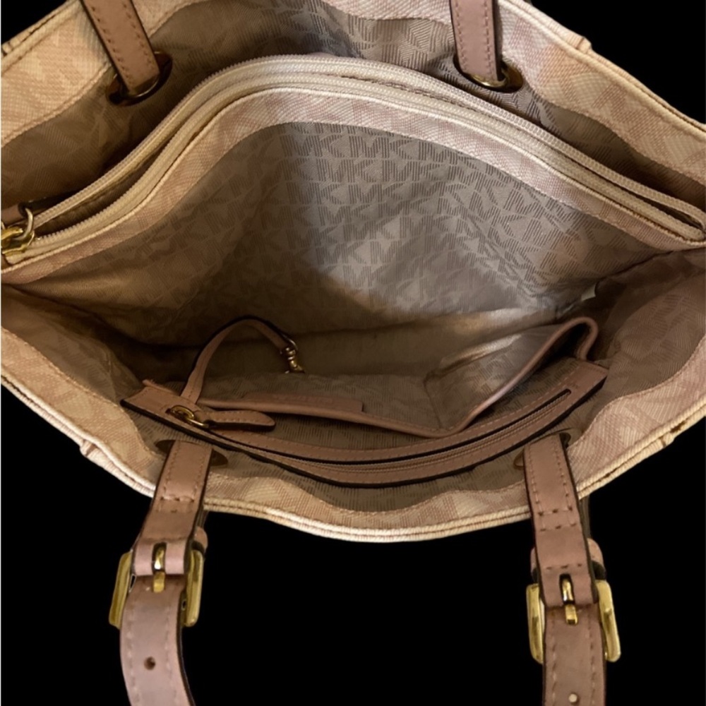 EUC Michael Kors Bag - Picture 3 of 4